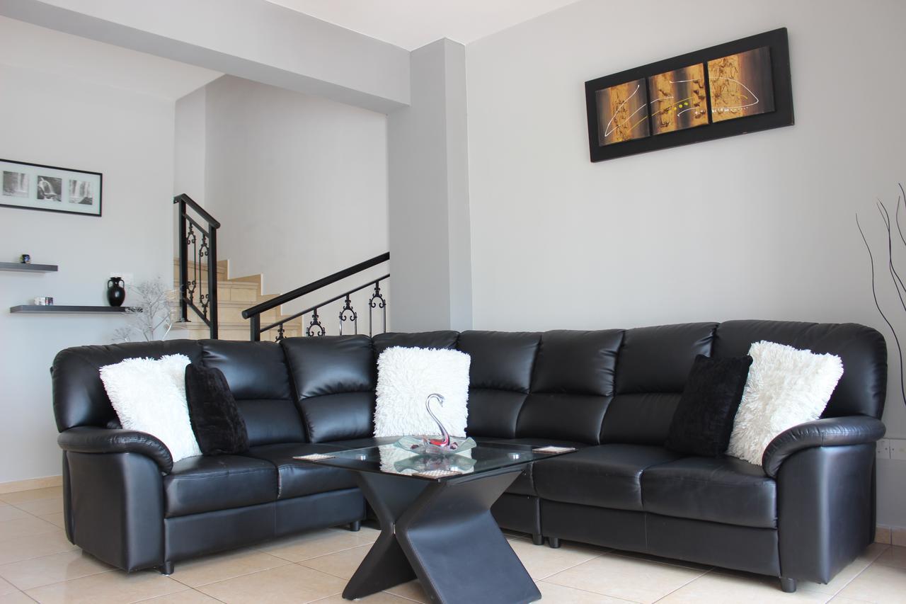 Diana Townhouse 2 Appartement Paphos Buitenkant foto